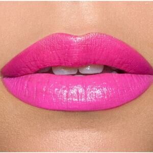 Jeffree Star Velour Liquid Lipstick in the Hot Pink box. Cavity